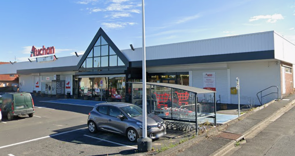 Le supermarché Auchan de Lens