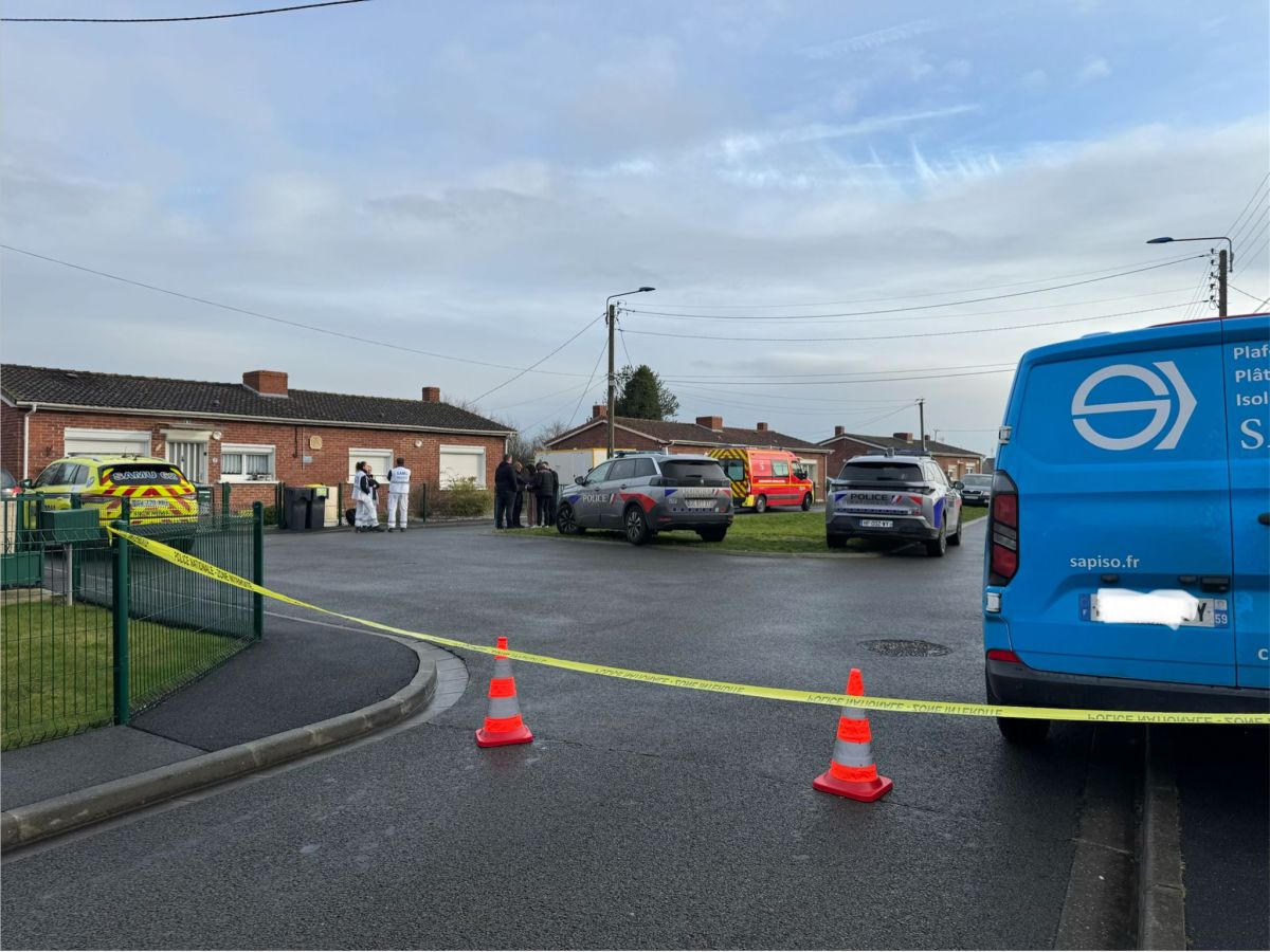 Les secours et la police &agrave; Avion