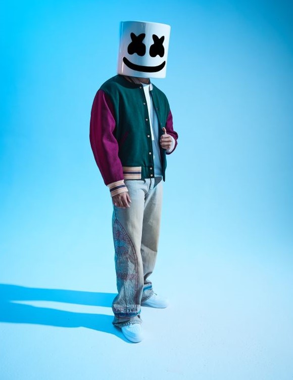 Le DJ américain Marshmello viendra enflammer le Main Square en 2026.