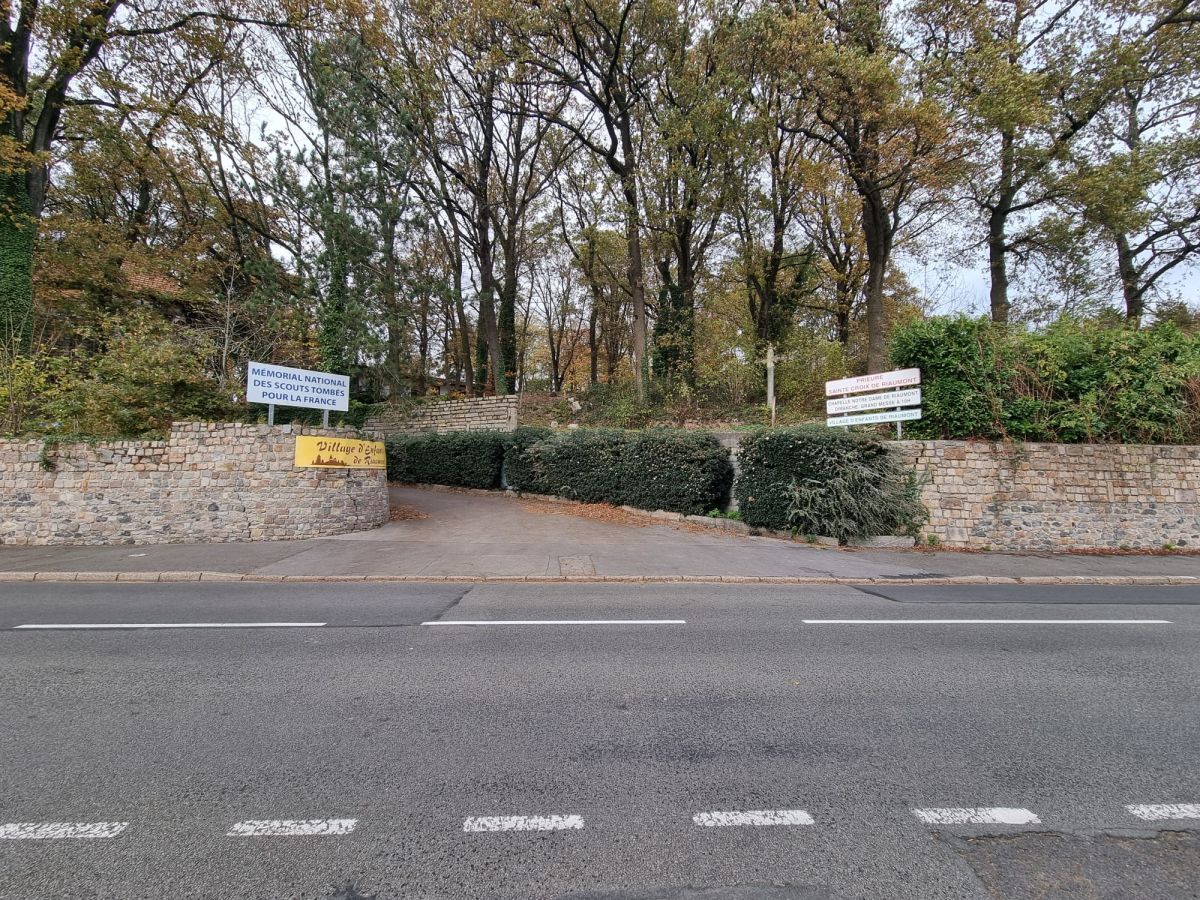 Entrée du village d'enfants de Riaumont, à Liévin