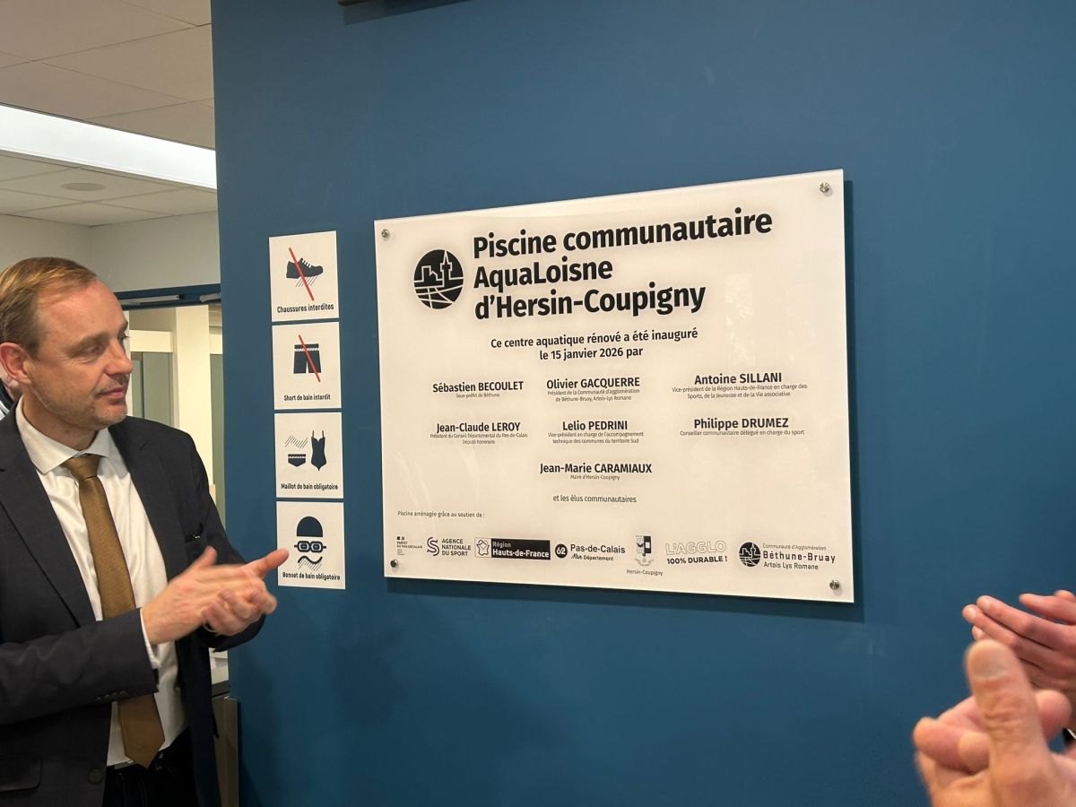 Plaque nouvelle piscine