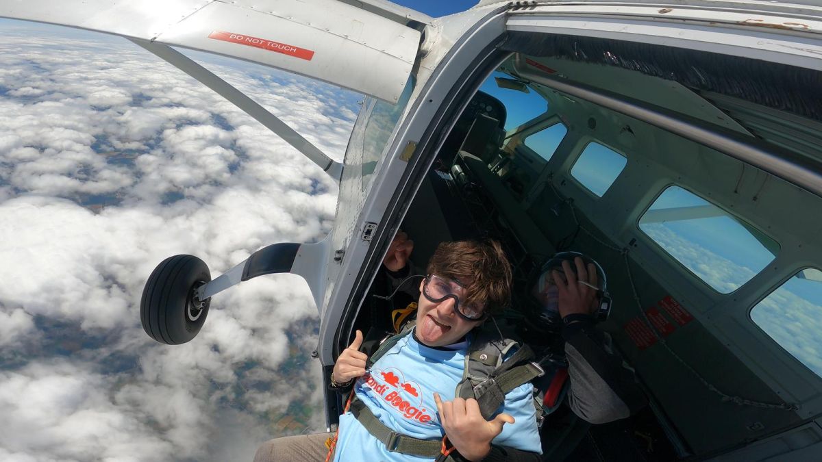 Pierre lors d'un saut en parachute