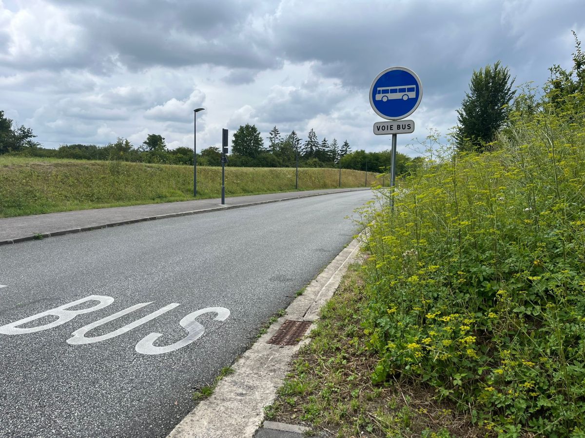 Une voie pour bus à haut niveau de service à Haillicourt