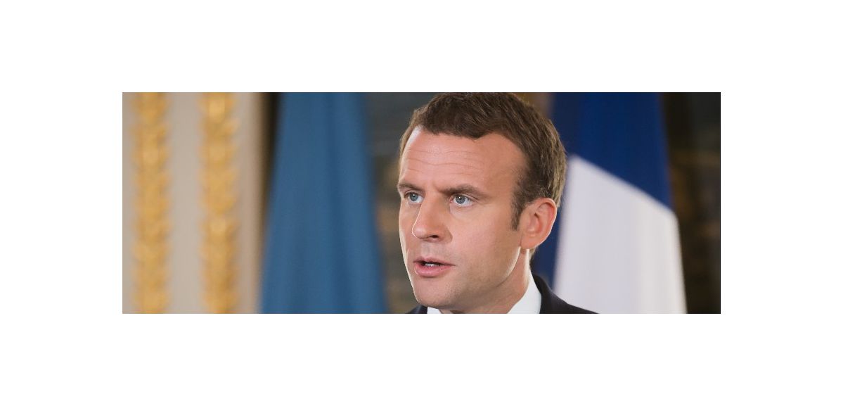 Emmanuel Macron  annonce le report du second tour des municipales et la fermeture des frontières.