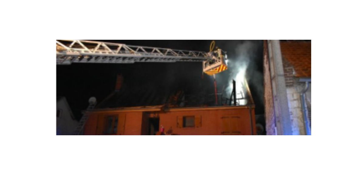 Pas-en-Artois : 4 personnes relogées après un feu de toiture
