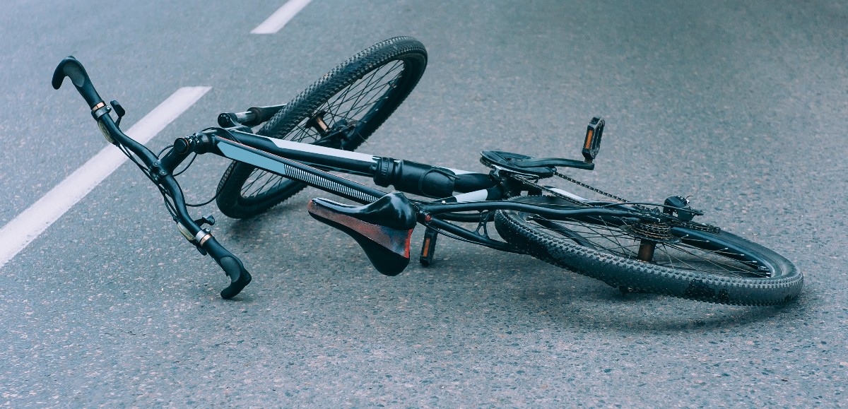 Isbergues : un cycliste blessé après avoir été renversé par un poids lourd