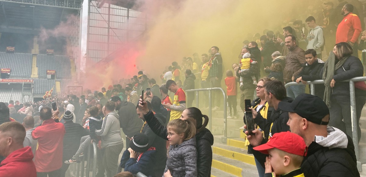 RC Lens : 3 500 supporters présents à l’entrainement pour encourager les Sang et Or avant le derby  