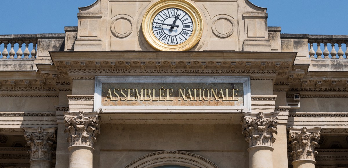 Assemblée nationale : séance suspendue ce jeudi après une insulte raciste d’un député RN 