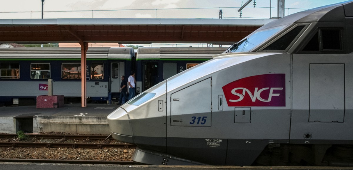 Des centaines de passagers bloqués dans un TGV Paris-Dunkerque pendant près de 4 heures 