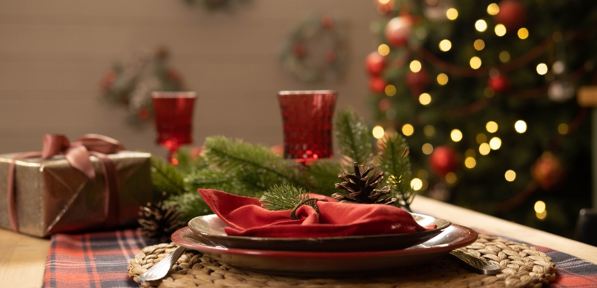 Comment placer ses invités autour de la table de Noël ?