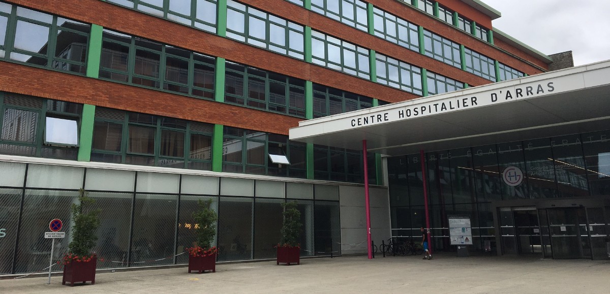 « Les violences sont de plus en plus importantes dans les hôpitaux... c'est inacceptable » témoigne un infirmier d'Arras