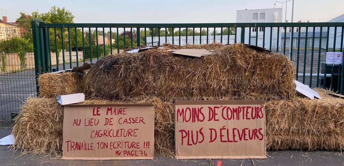 Trésoreries bâchées à Béthune, Arras, Saint-Omer : les agriculteurs sont en colère !