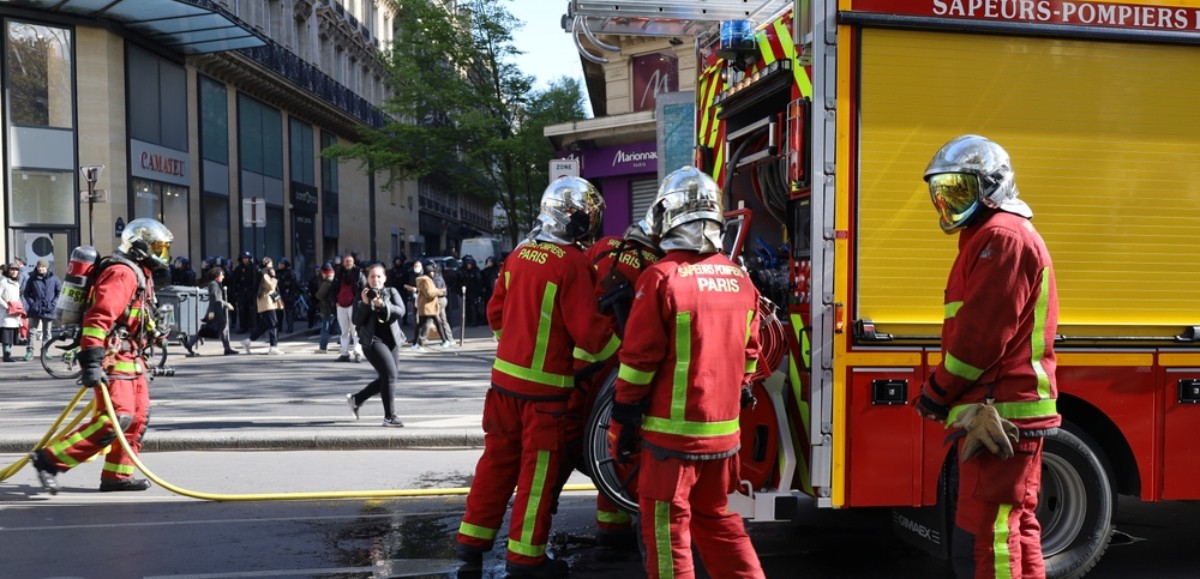 2 disparus et 37 blessés après une explosion à Paris 