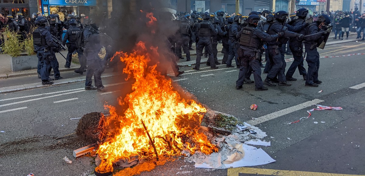 Moyens supplémentaires, annulation d’événements festifs… les annonces d’Emmanuel Macron après les émeutes