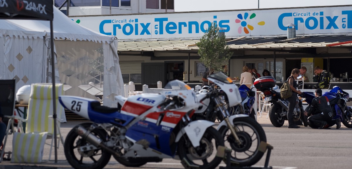 Un motard meurt après une chute sur le circuit de Croix-en-Ternois 