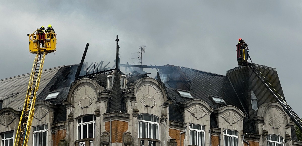 Près de 40 pompiers mobilisés pour éteindre l’incendie dans l'hôtel près de la gare d'Arras