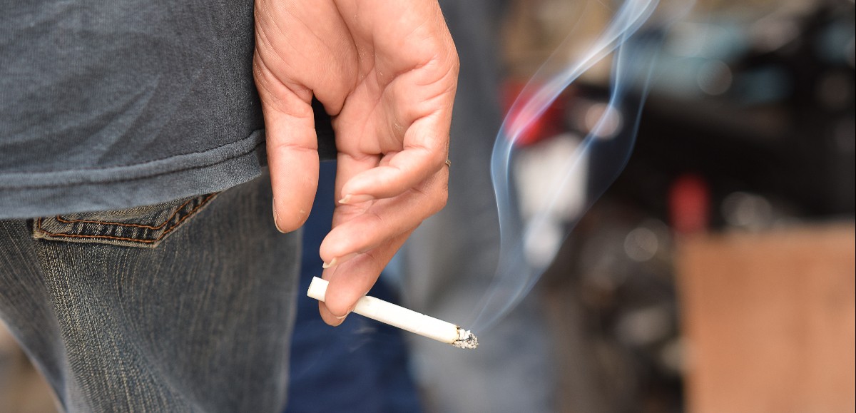 À Béthune, il est désormais interdit de fumer près des écoles 