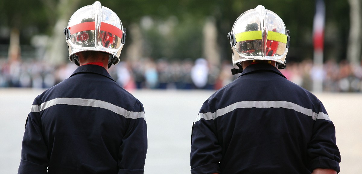 La distribution des calendriers des pompiers temporairement suspendue dans le Pas-de-Calais