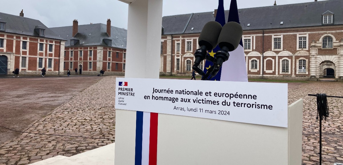 « La douleur est toujours là », l’émotion à Arras pendant la cérémonie d’hommage aux victimes du terrorisme 