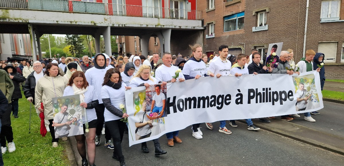 Marche blanche après le meurtre de Philippe à Grande-Synthe : « On pleure en pensant à toi »  