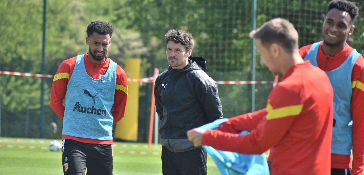 Yannick Cahuzac vers un départ de Lorient, l’éventualité d’un retour à Lens refait parler d’elle