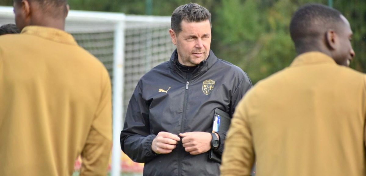 Pierre Sage vers un départ du RC Lens un an après son arrivée