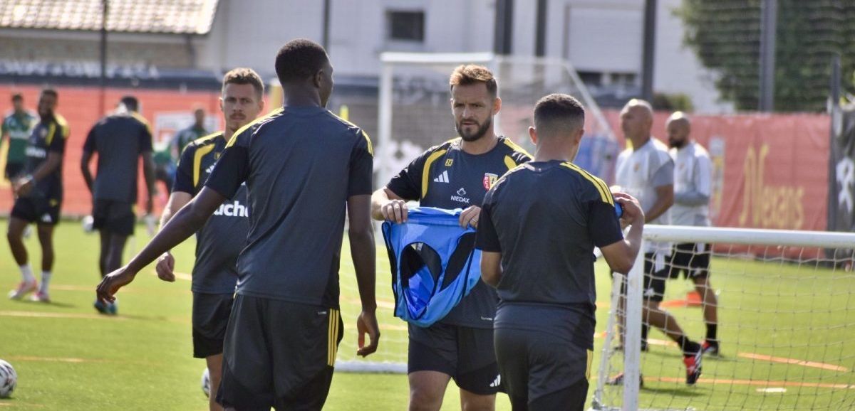 RC Lens – Lorient : Jonathan Gradit de retour dans le groupe, 9 mois après sa grave blessure